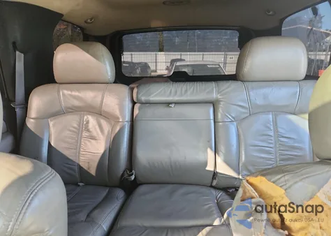 2001 Chevrolet Tahoe C1500 из США, поврежденный, VIN 1GNEC13T51R215919